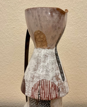 Vase groß mit Röckchen