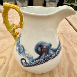 Ein Oktopus in der Milchkanne?