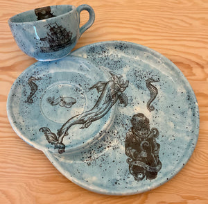 Frühstücksteller blau marmoriert mit Schiff, Taucher und Schildkröte